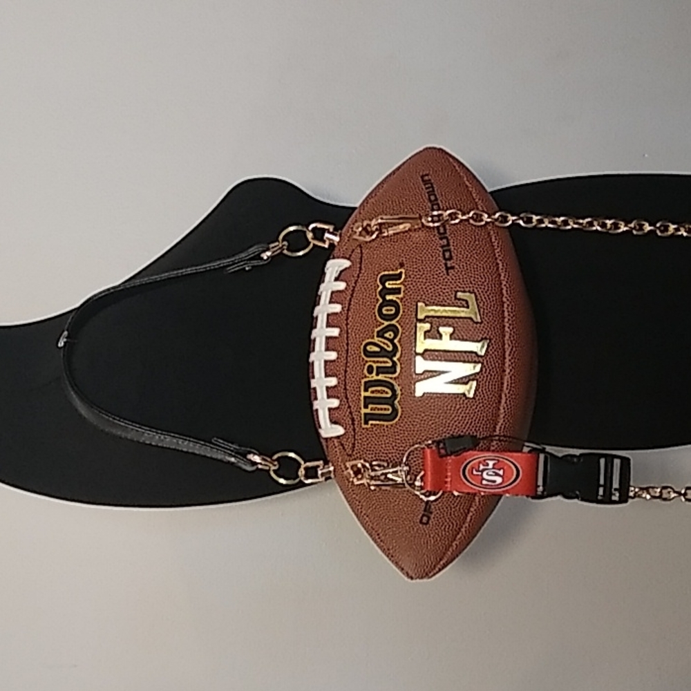 HANDMADE Football Purse (SAN FRANCISCO 49ERS) 🏈 - Picture 3 of 17
